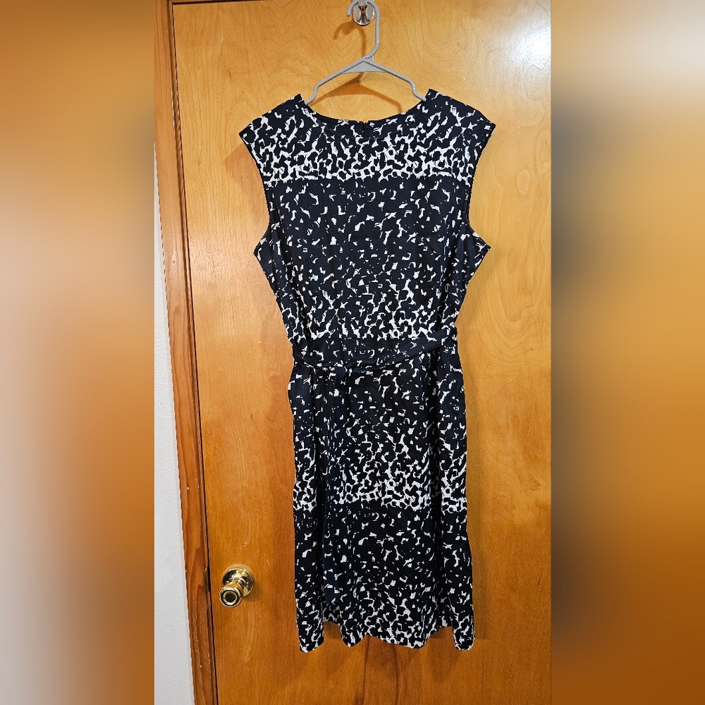 Marimekko • Sleeveless Dress • Black And White Classy • Lined • Size 46 (US XL)